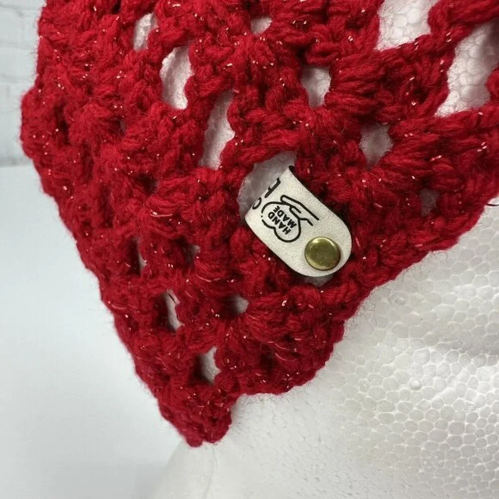 Created By‎ Cyd Big Twist Lacy Cloche Crochet Hat Twinkle Red Metallic NEW